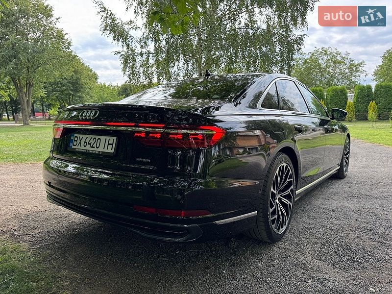 Седан Audi A8 2024 в Хмельницькому