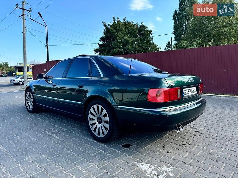 Седан Audi A8 1999 в Одесі