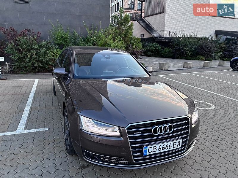 Седан Audi A8 2014 в Києві