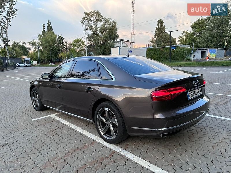 Седан Audi A8 2014 в Києві