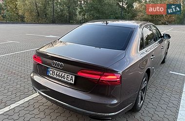 Седан Audi A8 2014 в Києві