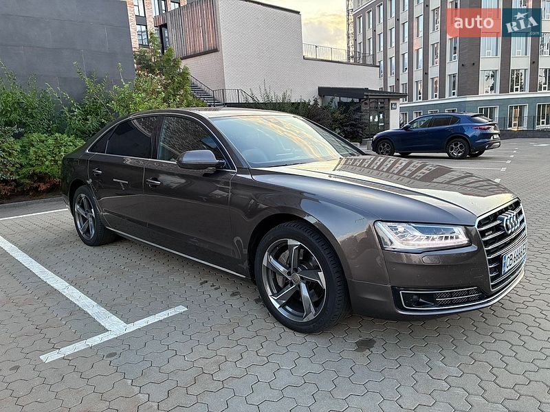 Седан Audi A8 2014 в Києві