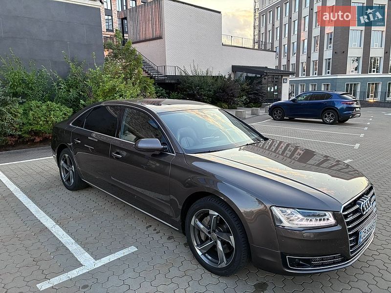 Седан Audi A8 2014 в Києві