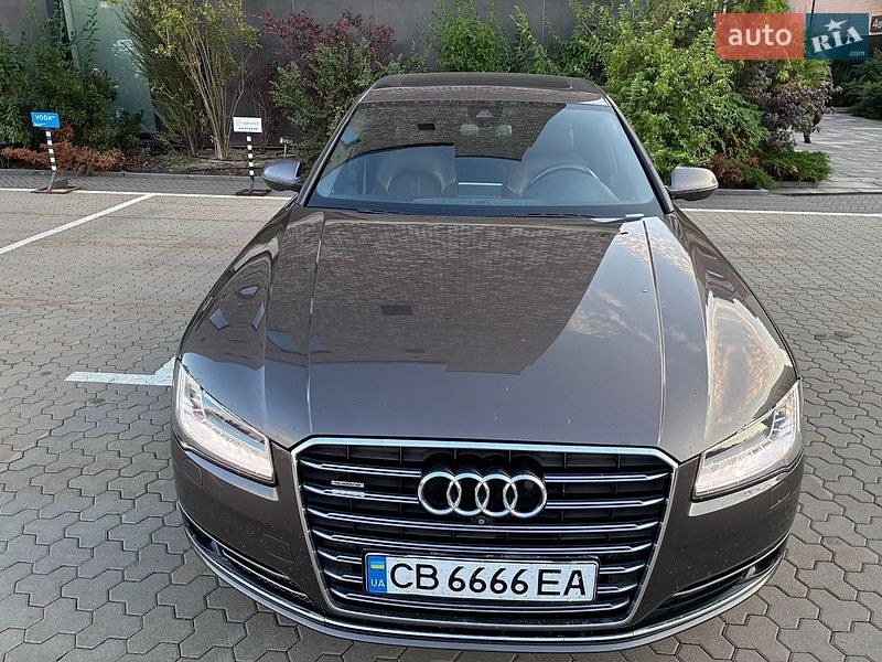 Седан Audi A8 2014 в Києві