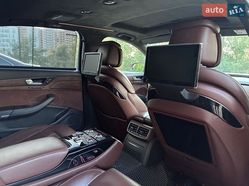 Седан Audi A8 2014 в Києві