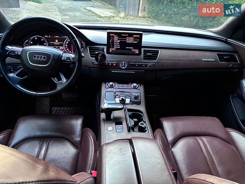 Седан Audi A8 2014 в Києві