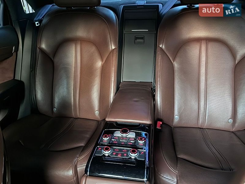 Седан Audi A8 2014 в Києві
