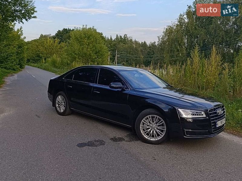 Седан Audi A8 2017 в Березане