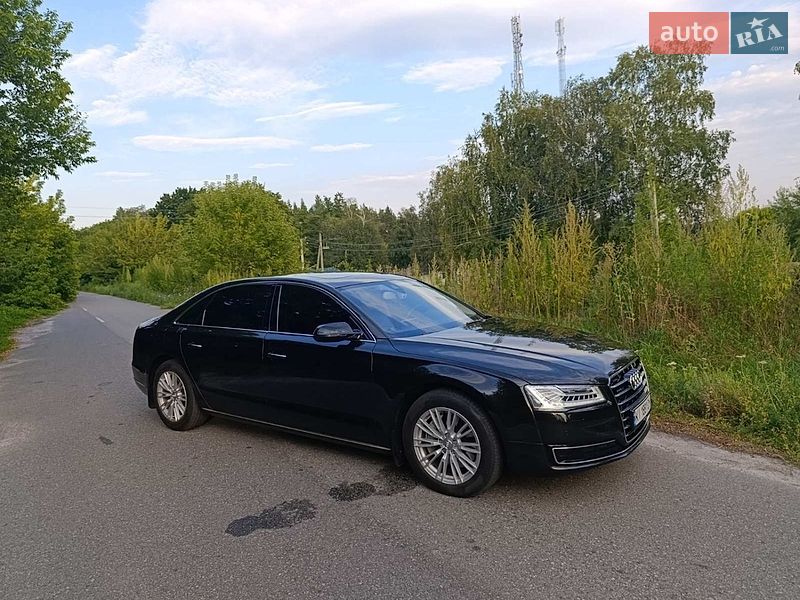Седан Audi A8 2017 в Березане