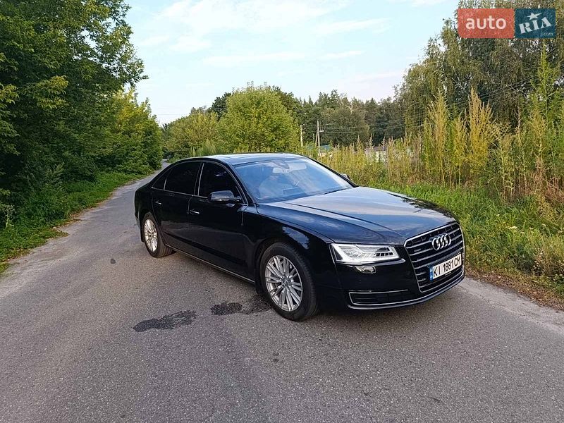 Седан Audi A8 2017 в Березане