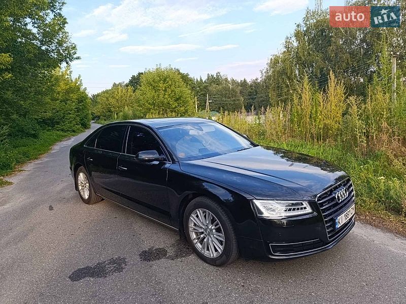 Седан Audi A8 2017 в Березане