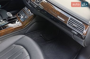 Седан Audi A8 2017 в Березане