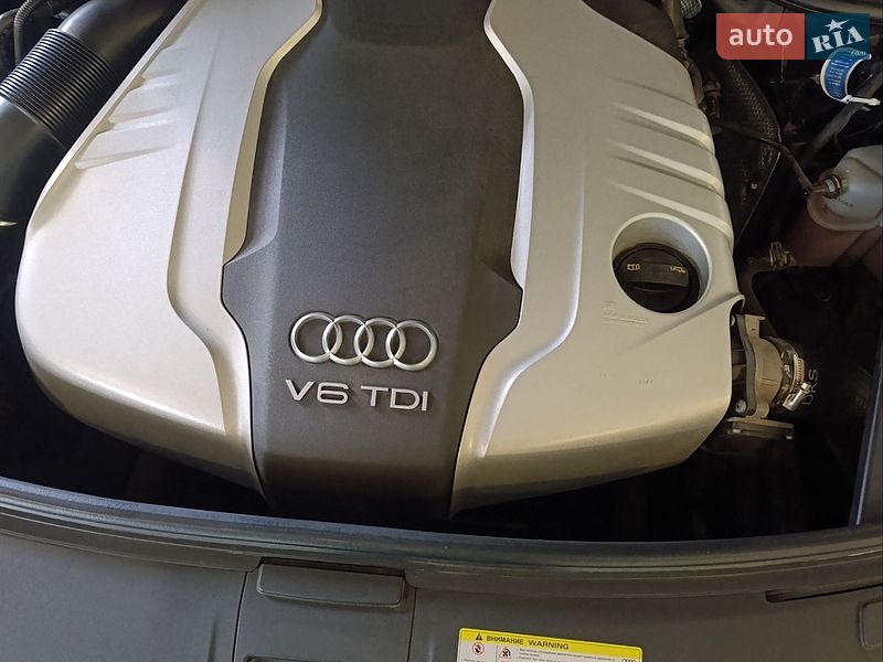 Седан Audi A8 2017 в Березане