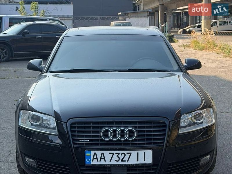 Седан Audi A8 2003 в Киеве