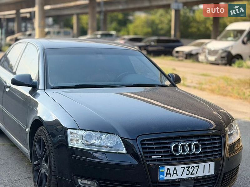 Седан Audi A8 2003 в Киеве