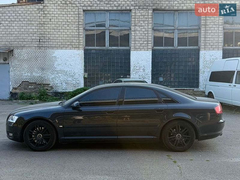 Седан Audi A8 2003 в Киеве