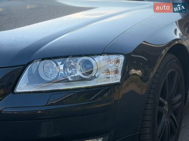 Седан Audi A8 2003 в Киеве