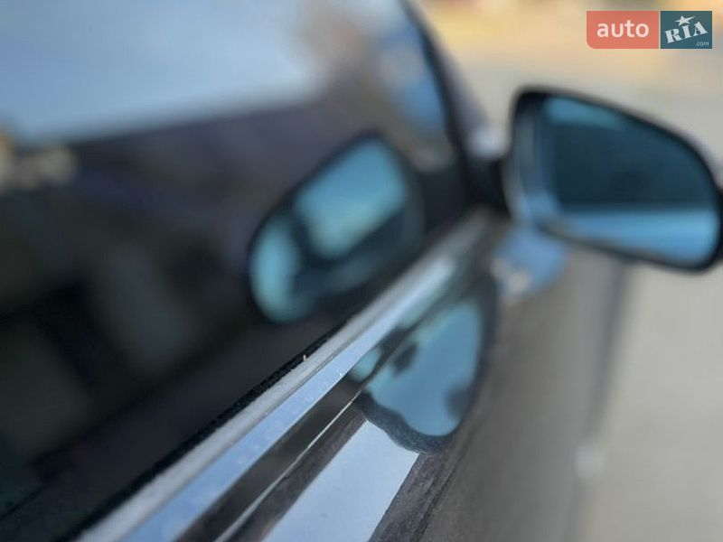 Седан Audi A8 2003 в Киеве