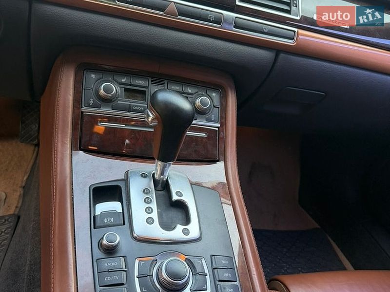 Седан Audi A8 2003 в Киеве