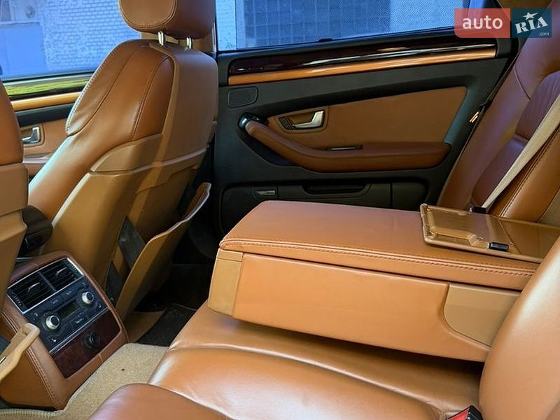 Седан Audi A8 2003 в Киеве