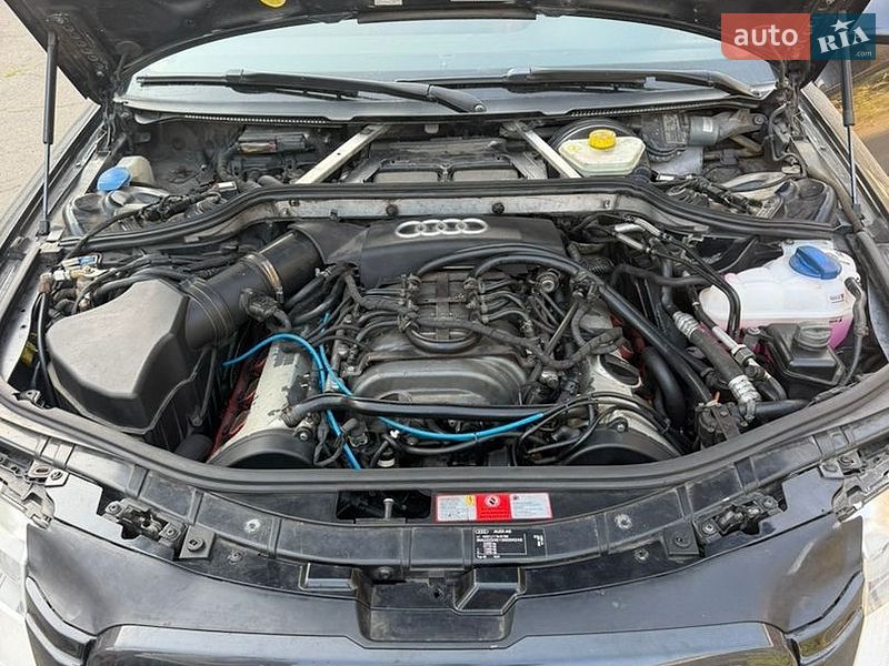Седан Audi A8 2003 в Киеве