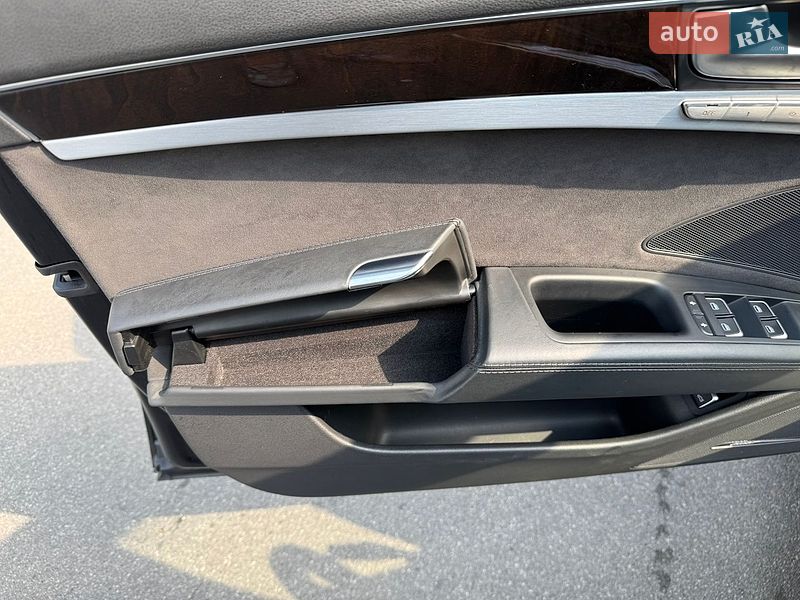 Седан Audi A8 2015 в Києві фото 15 Седан Audi A8 2015 в Києві
