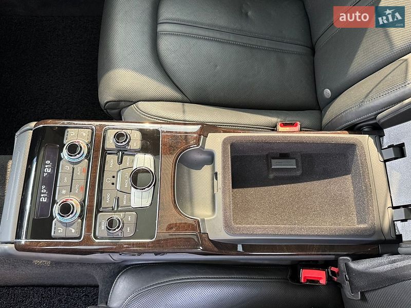 Седан Audi A8 2015 в Києві фото 32 Седан Audi A8 2015 в Києві