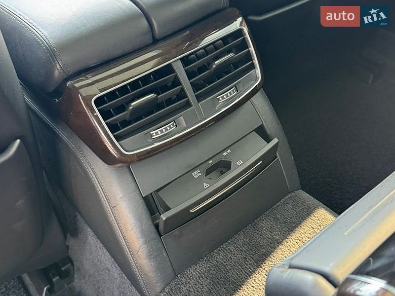 Седан Audi A8 2015 в Києві фото 33 Седан Audi A8 2015 в Києві