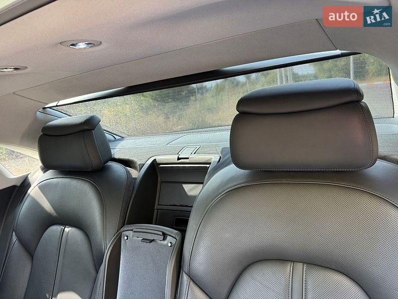 Седан Audi A8 2015 в Києві фото 35 Седан Audi A8 2015 в Києві