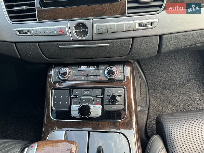 Седан Audi A8 2015 в Києві фото 41 Седан Audi A8 2015 в Києві