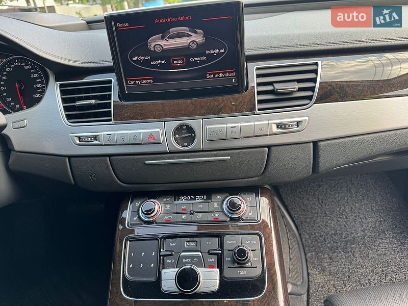 Седан Audi A8 2015 в Києві фото 42 Седан Audi A8 2015 в Києві