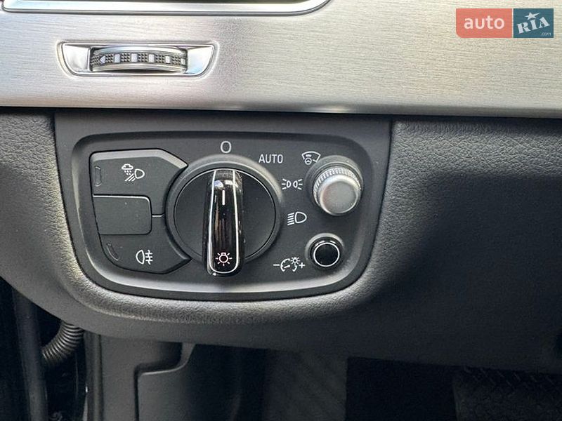 Седан Audi A8 2015 в Києві фото 45 Седан Audi A8 2015 в Києві