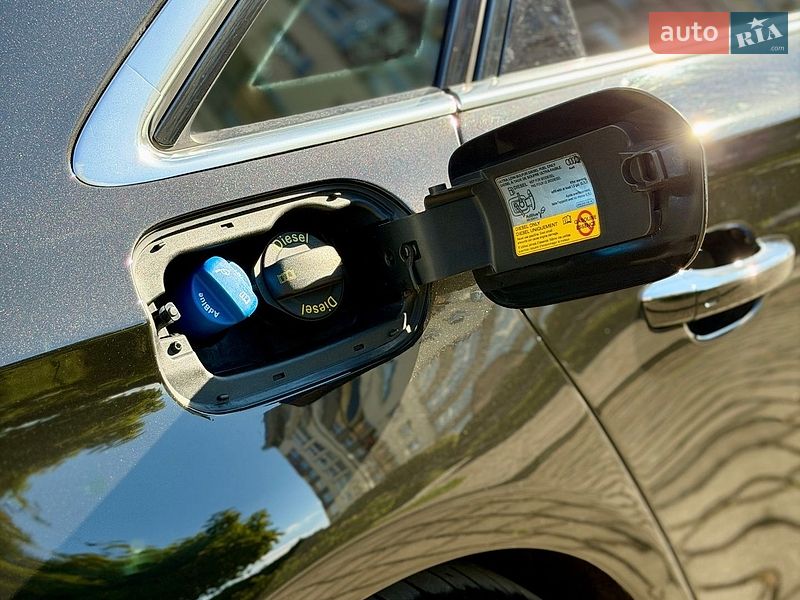 Седан Audi A8 2014 в Ивано-Франковске