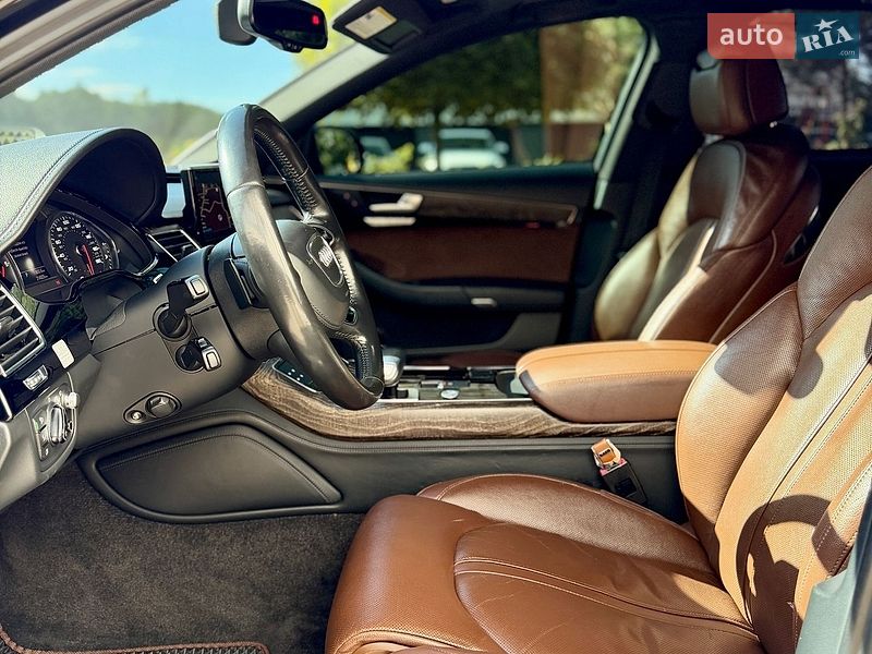 Седан Audi A8 2014 в Ивано-Франковске