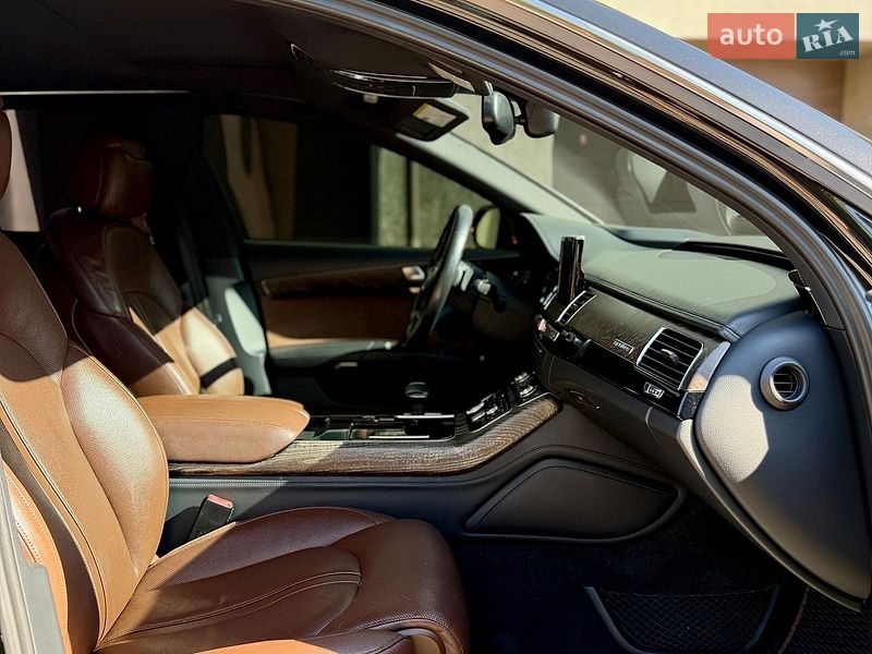 Седан Audi A8 2014 в Ивано-Франковске