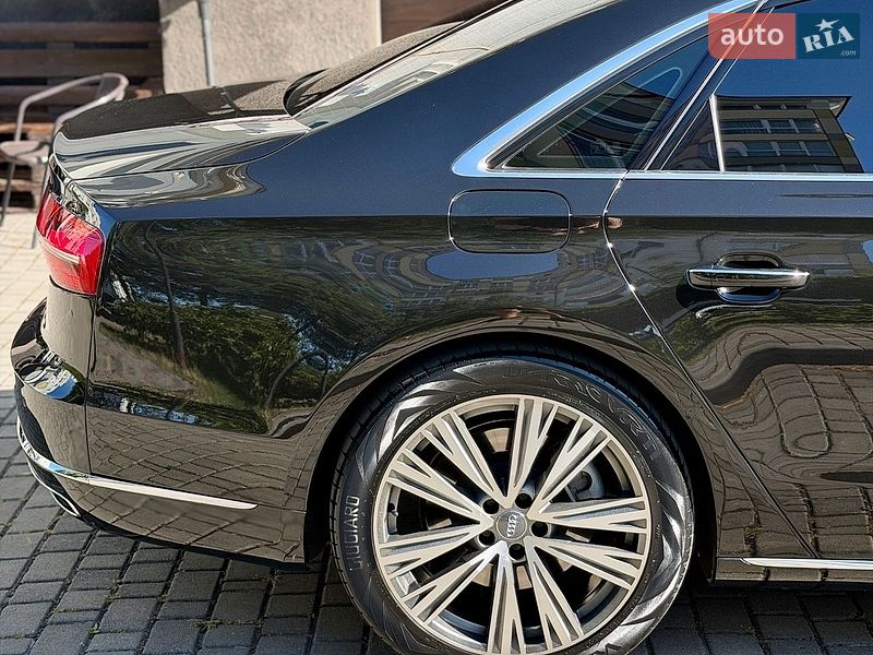 Седан Audi A8 2014 в Ивано-Франковске
