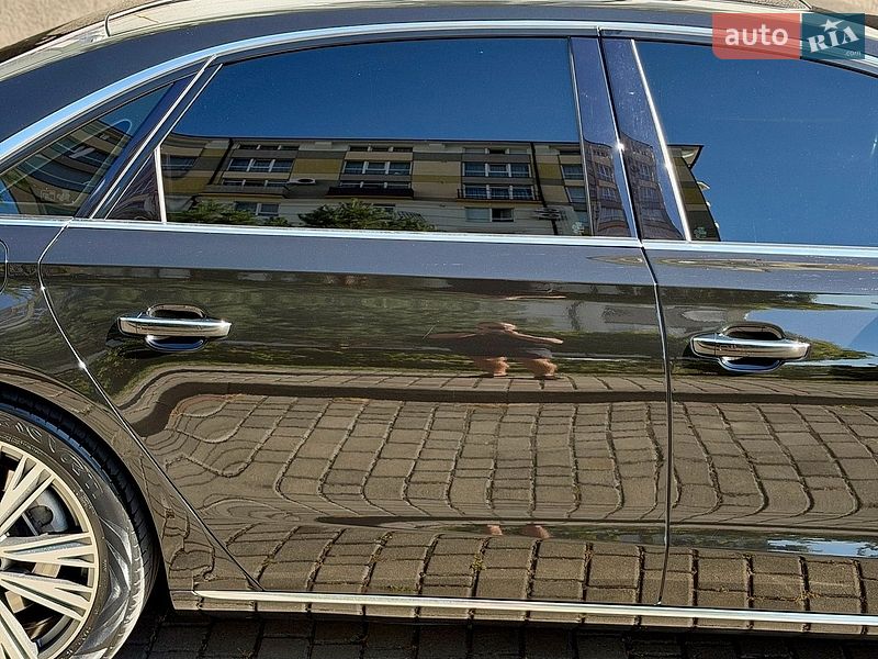 Седан Audi A8 2014 в Ивано-Франковске