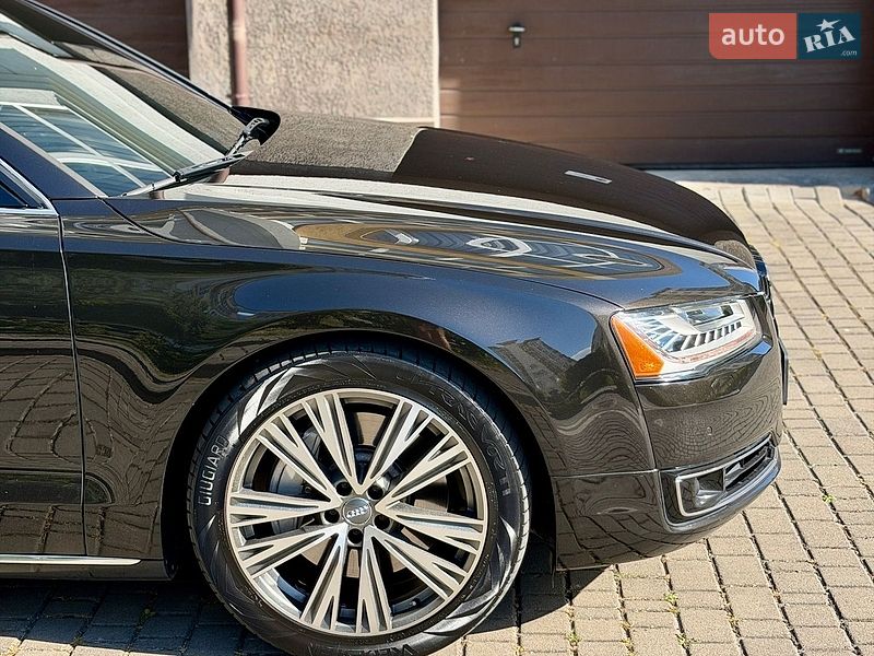 Седан Audi A8 2014 в Ивано-Франковске