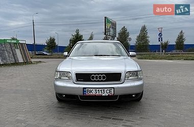 Audi A8  2000