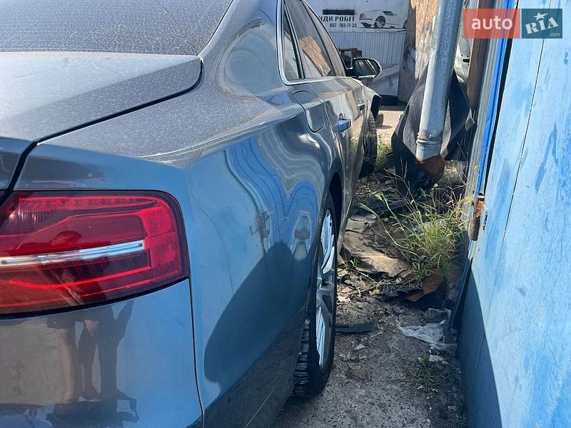Седан Audi A8 2017 в Киеве