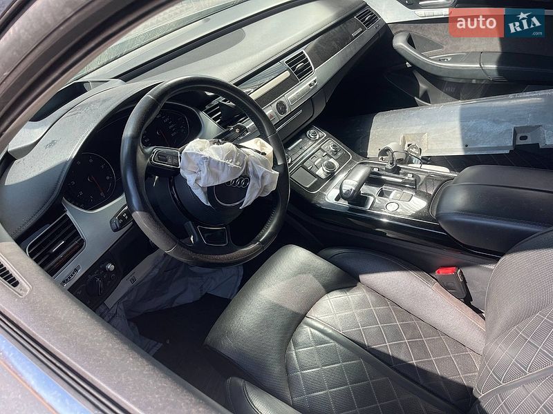 Седан Audi A8 2017 в Киеве