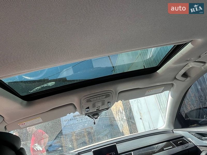 Седан Audi A8 2017 в Киеве