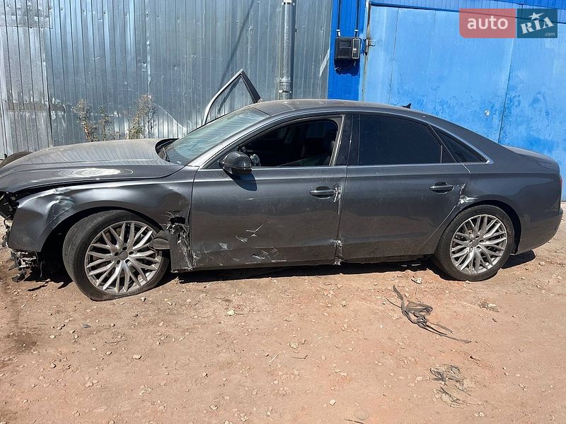 Седан Audi A8 2017 в Киеве