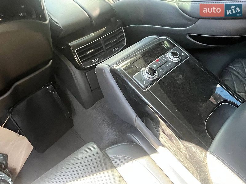Седан Audi A8 2017 в Киеве