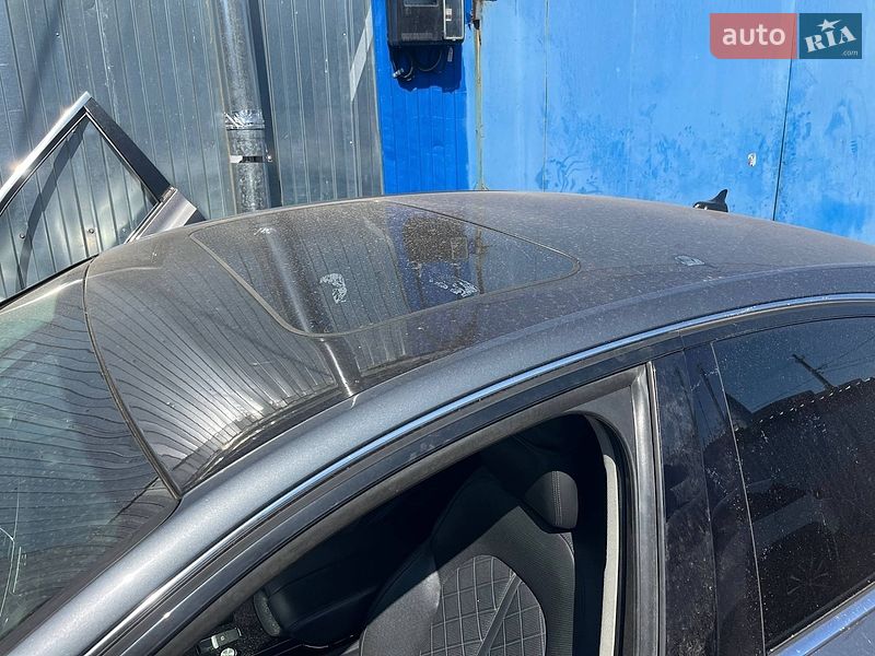 Седан Audi A8 2017 в Киеве
