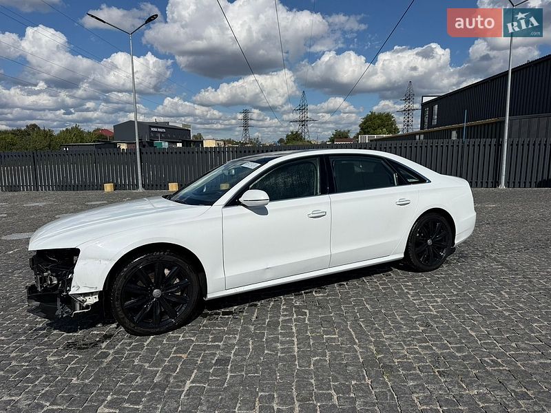 Седан Audi A8 2017 в Киеве