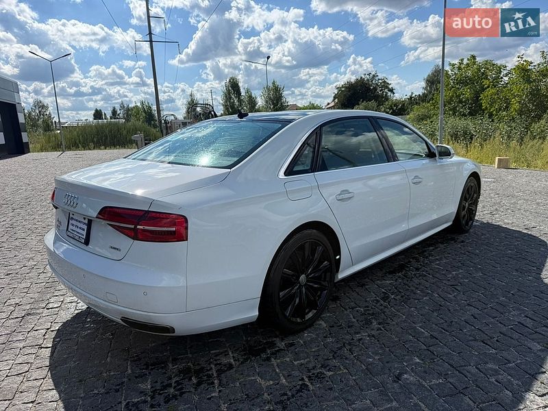 Седан Audi A8 2017 в Киеве