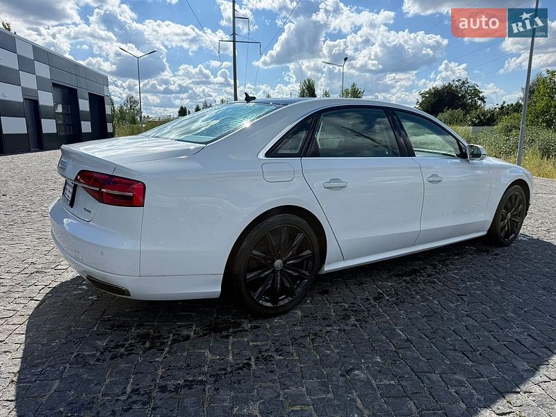 Седан Audi A8 2017 в Киеве
