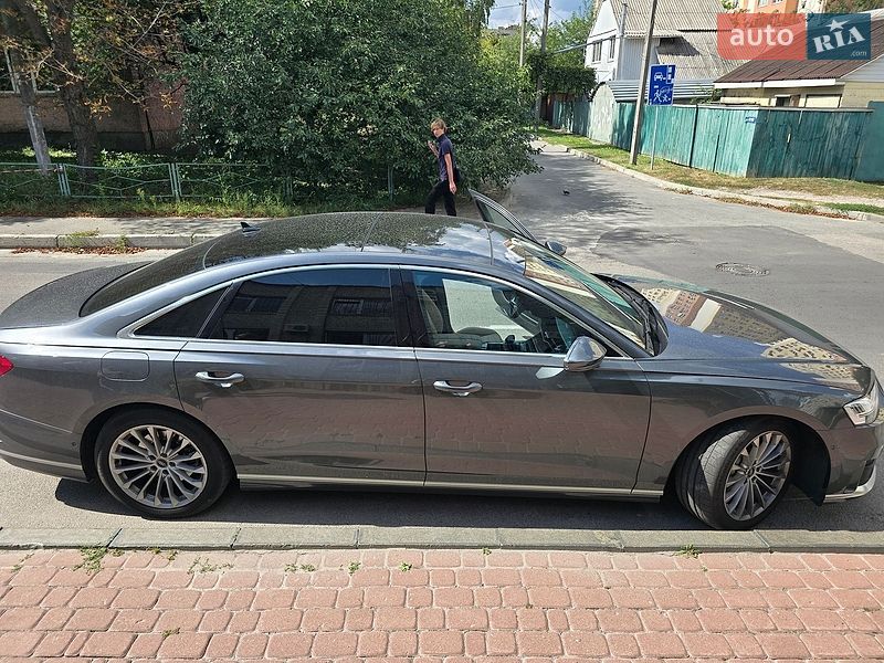 Седан Audi A8 2021 в Києві