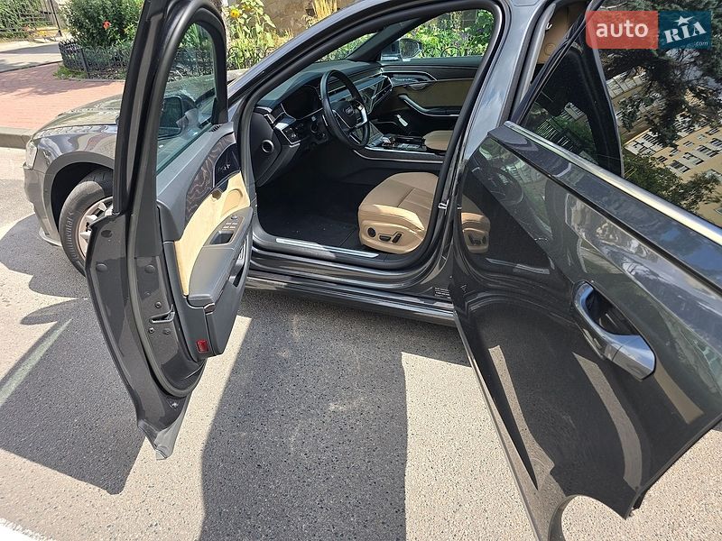 Седан Audi A8 2021 в Києві